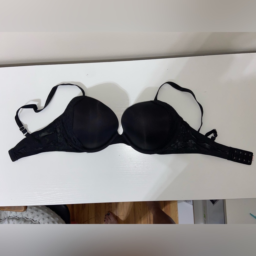 34DD Victorias Secret bra